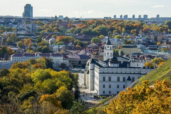 Valdovų rūmai rudens apgauptyje