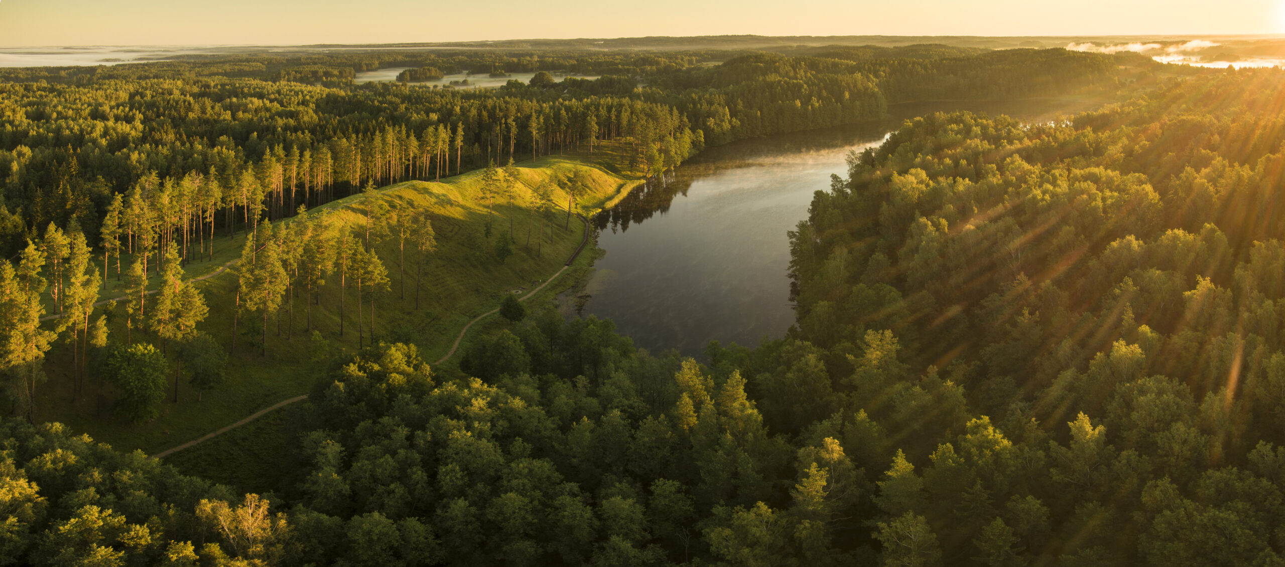 Lietuva – tūkstančio piliakalnių šalis