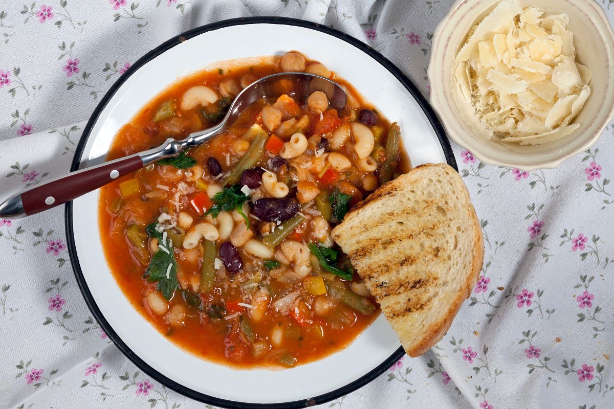 Itališka minestrone – šildanti sriuba žvarbioms dienoms